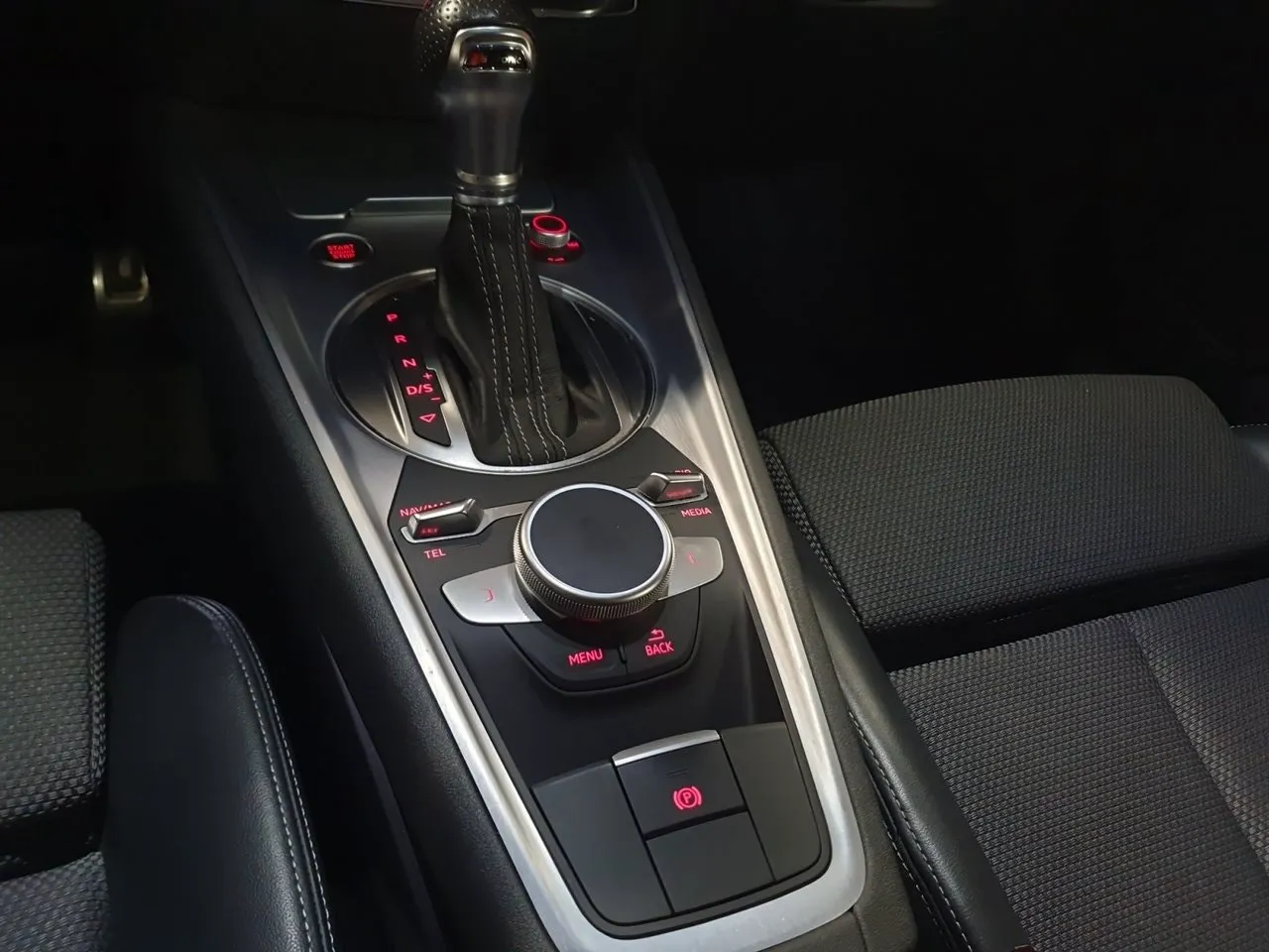 Vehicle image 16