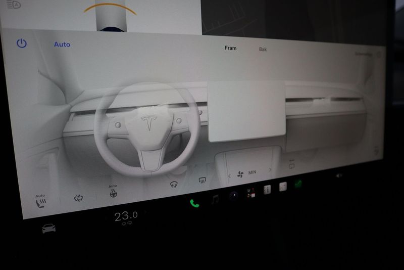 Tesla Model 3 bild 18