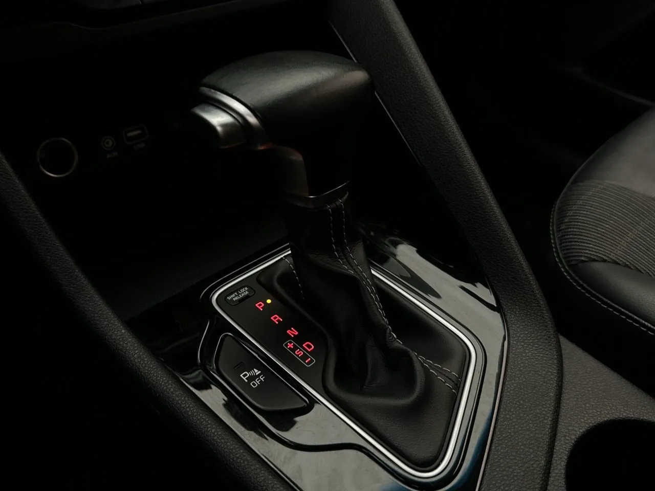 Vehicle image 21