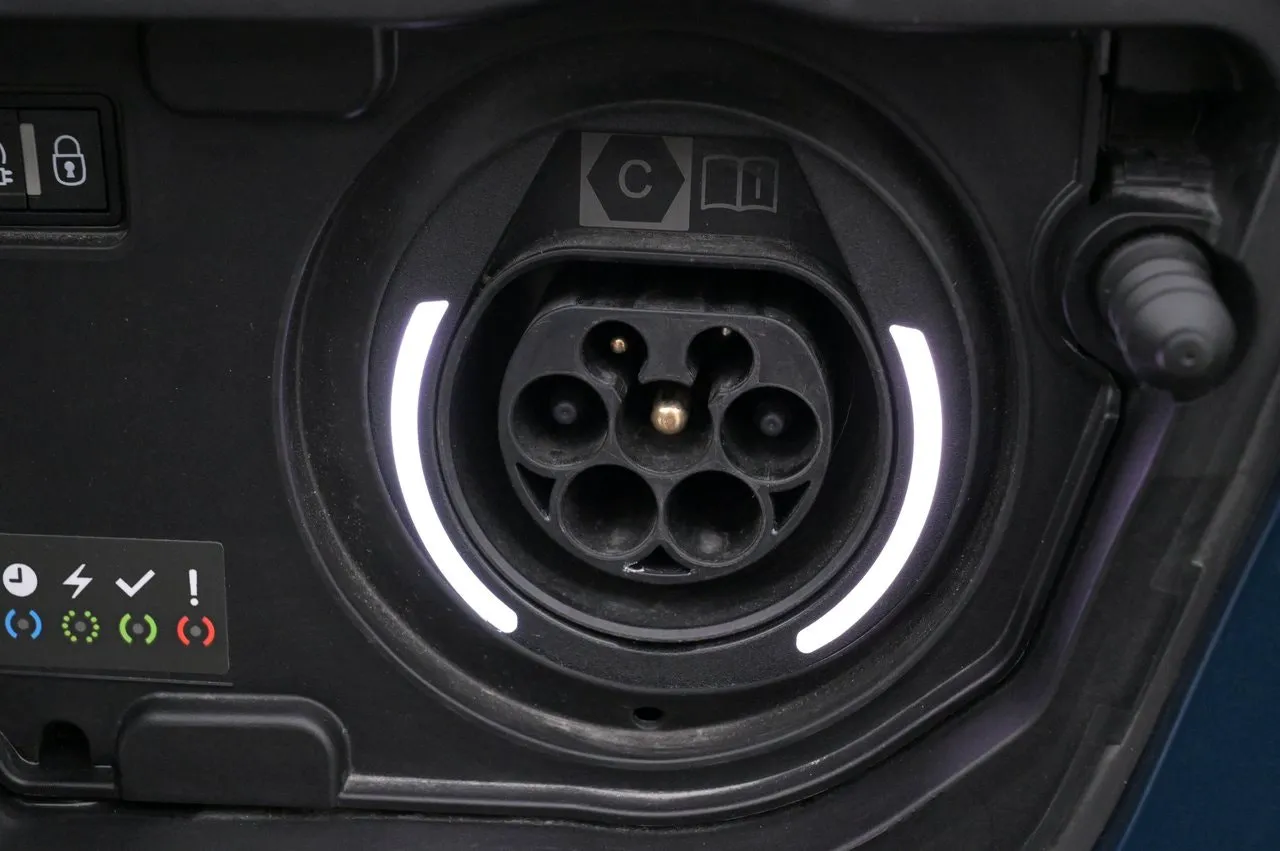 Vehicle image 22