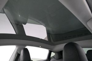 Tesla Model Y bild 20