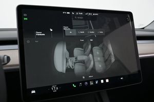 Tesla Model Y bild 15