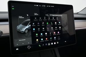 Tesla Model Y bild 18