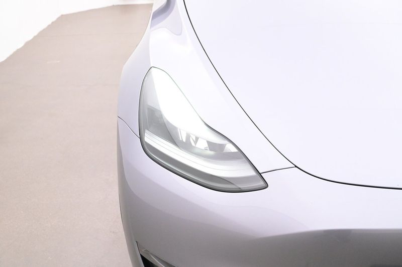 Tesla Model Y bild 26