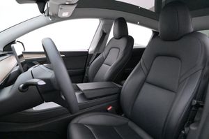 Tesla Model Y bild 9