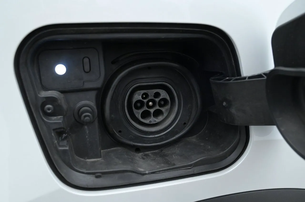 Vehicle image 22