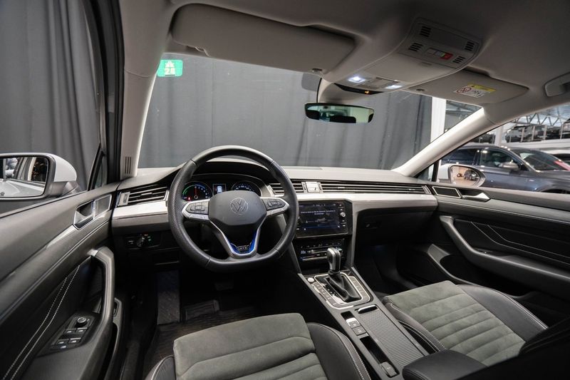 Volkswagen Passat bild 12