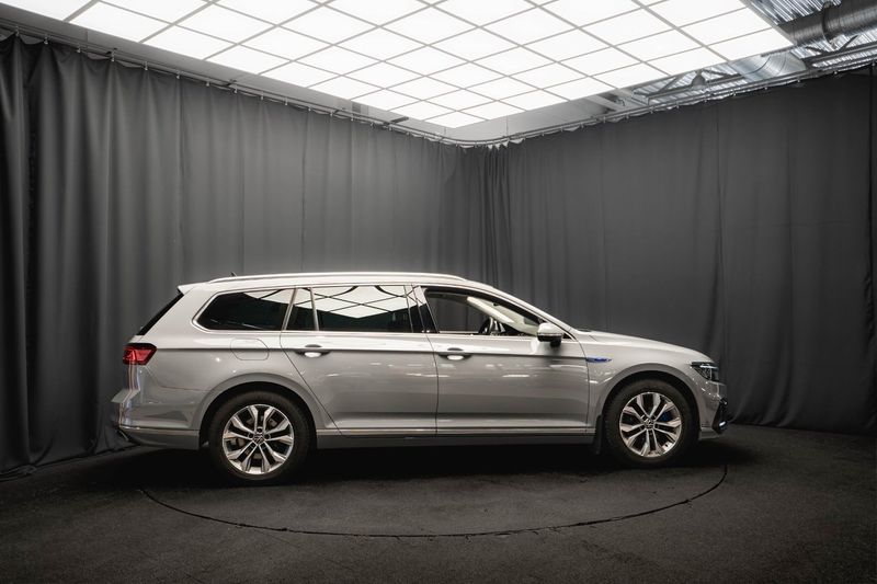 Volkswagen Passat bild 6