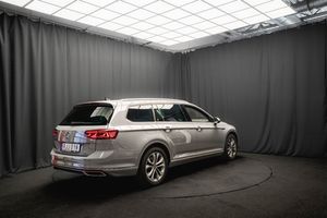 Volkswagen Passat bild 7