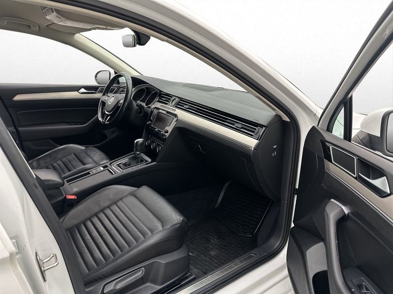Volkswagen Passat bild 14