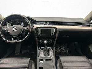 Volkswagen Passat bild 11