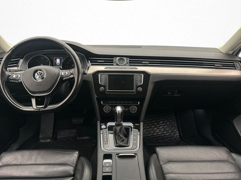 Volkswagen Passat bild 11