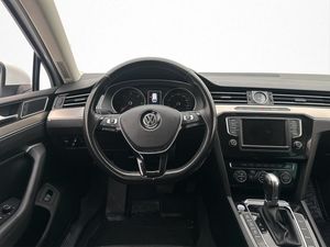 Volkswagen Passat bild 12