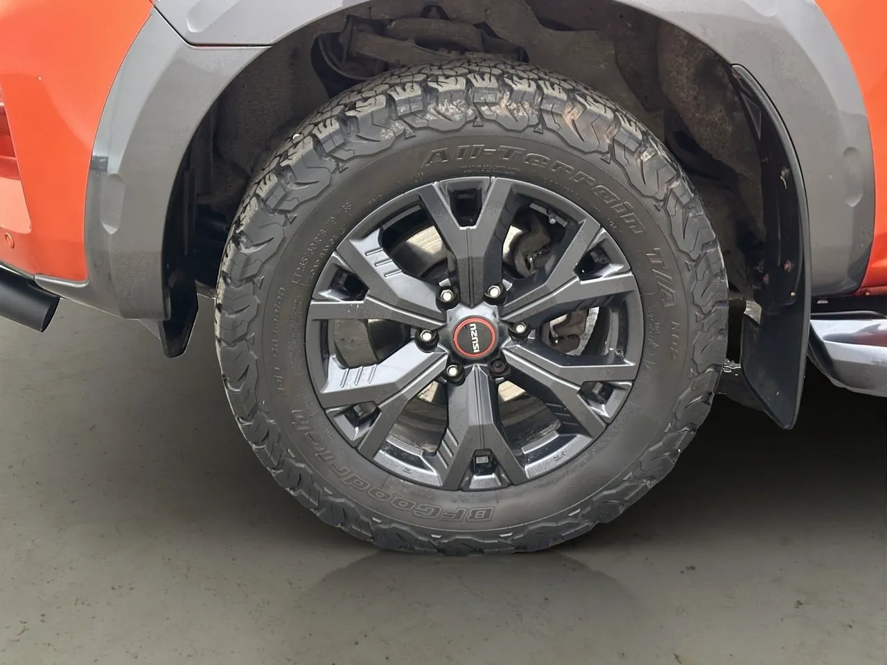 Vehicle image 30