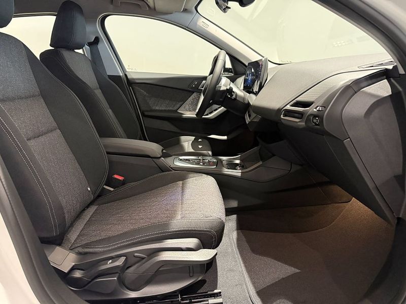 BMW 120 bild 8