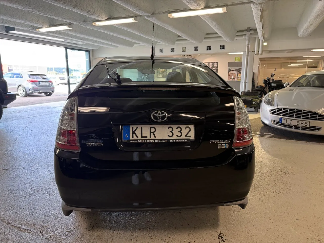 Vehicle image 7