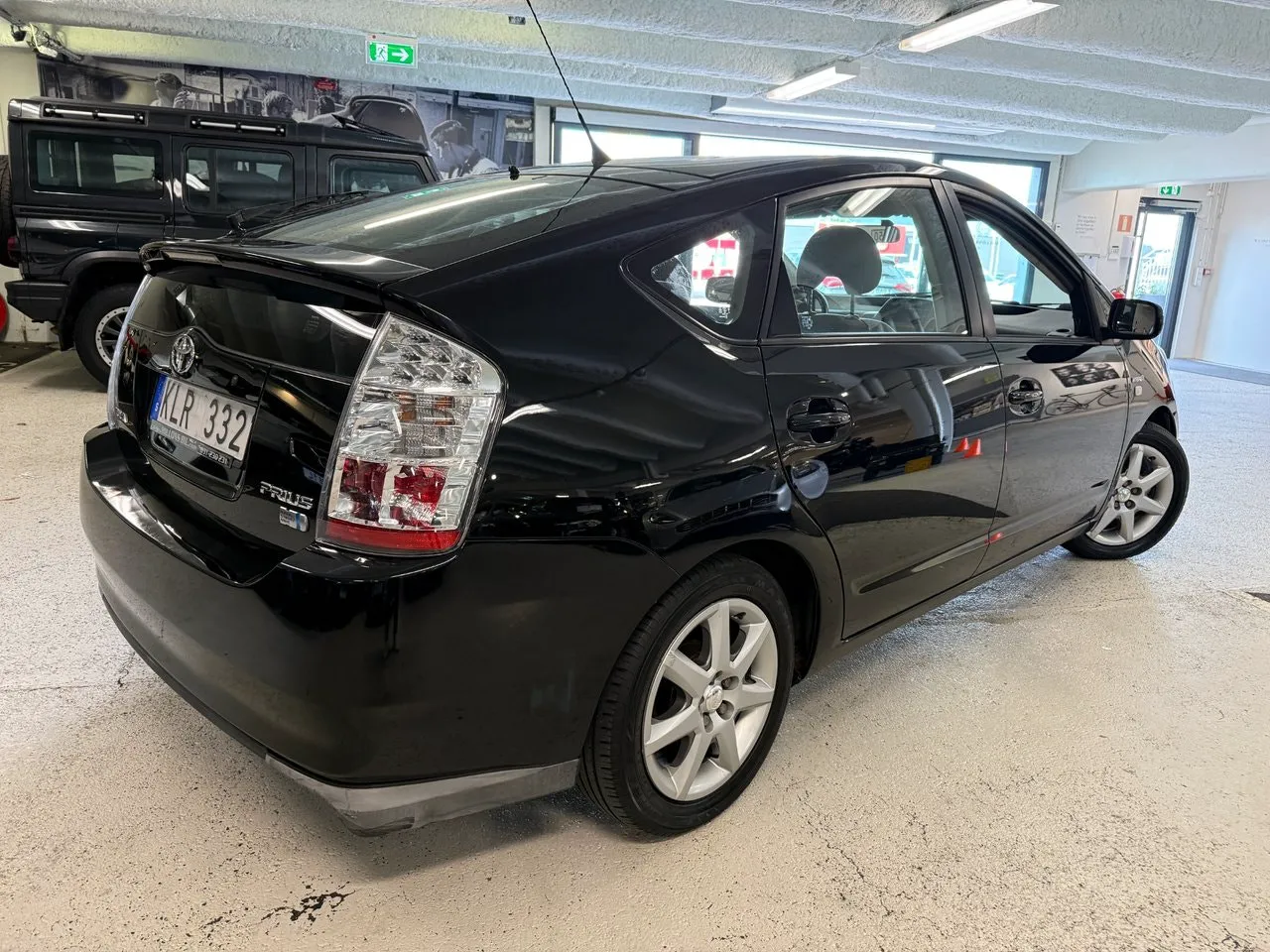 Vehicle image 3