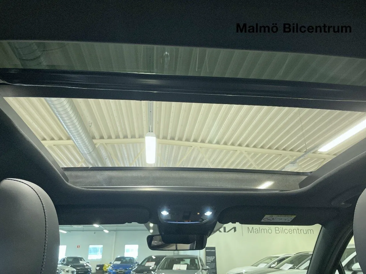 Vehicle image 22