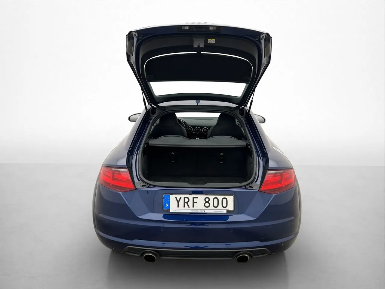 Vehicle image 23