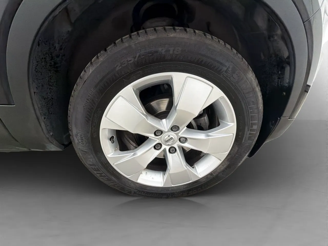 Vehicle image 33