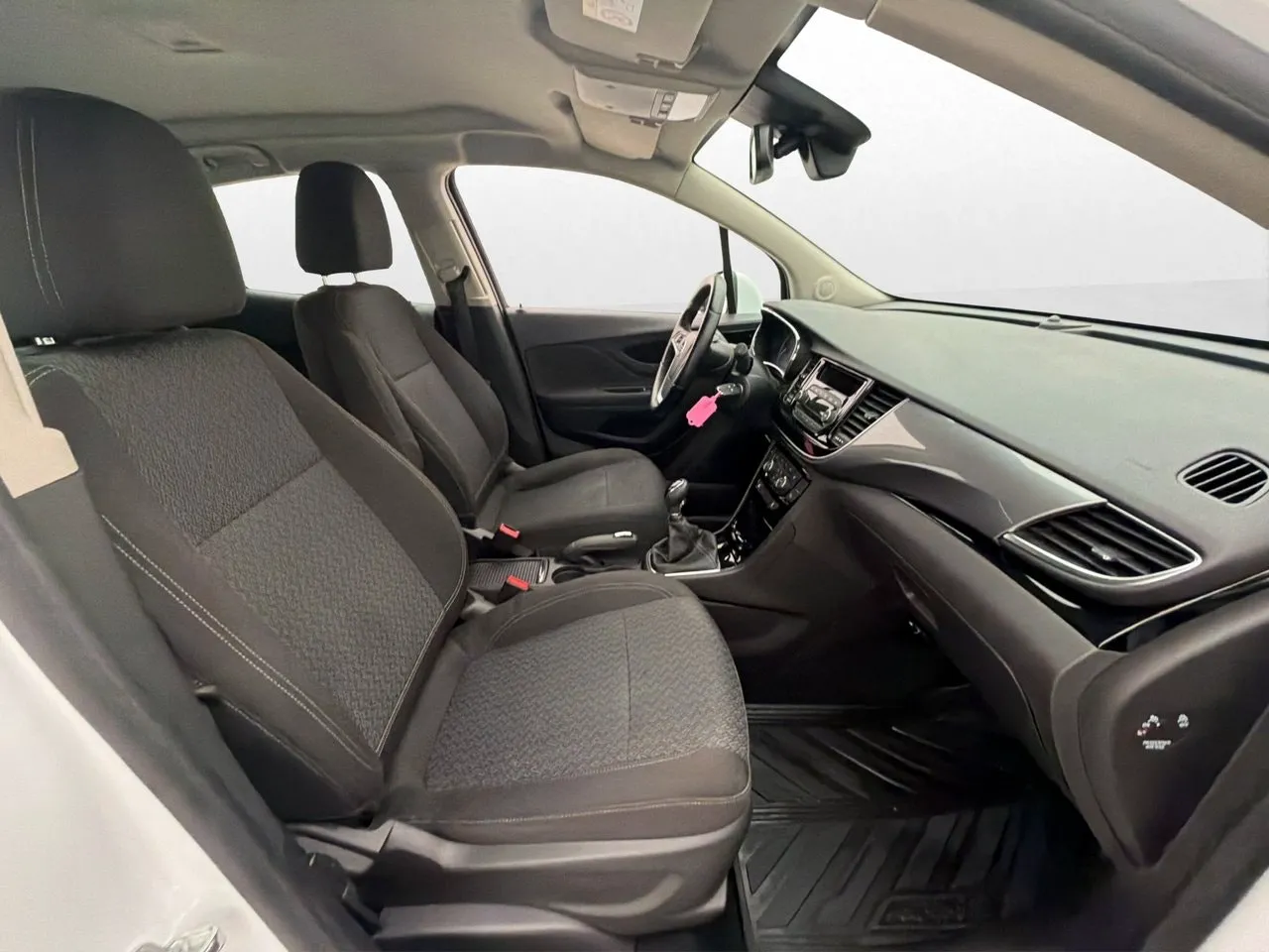 Vehicle image 21