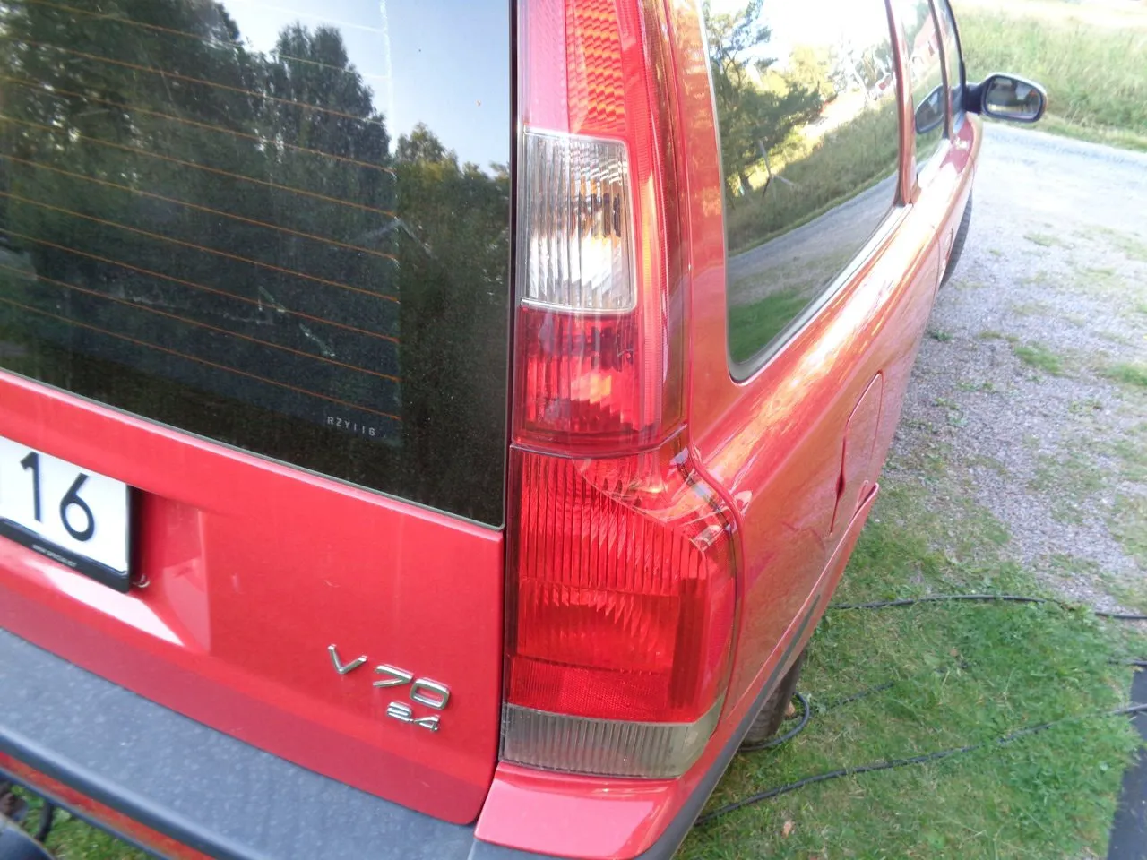Vehicle image 24