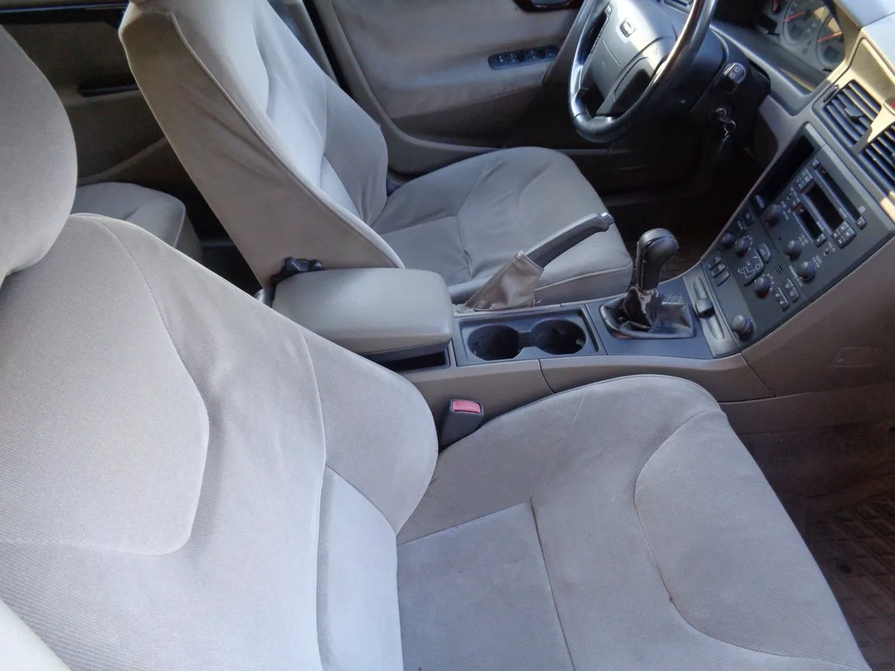 Vehicle image 37