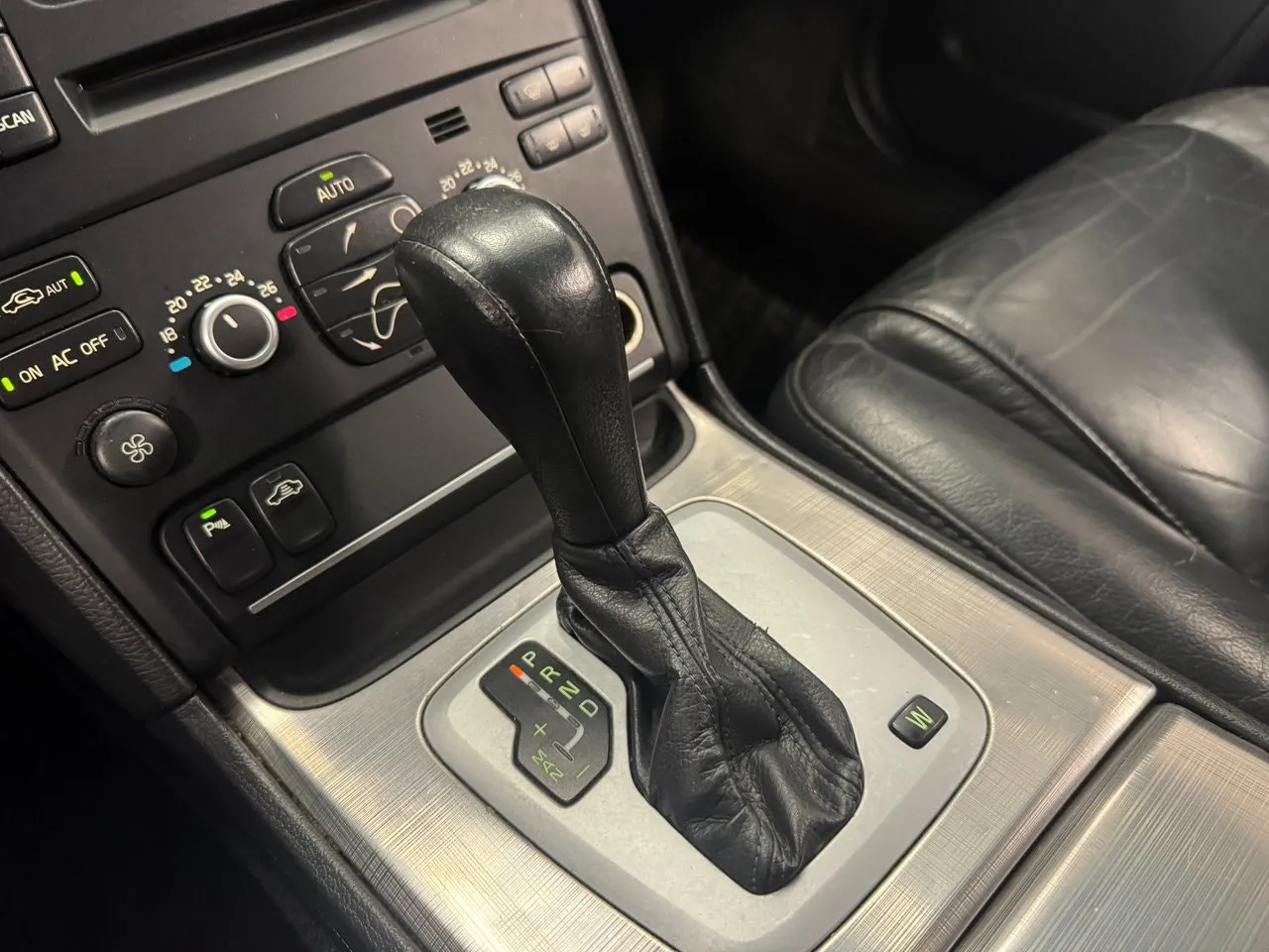 Vehicle image 21