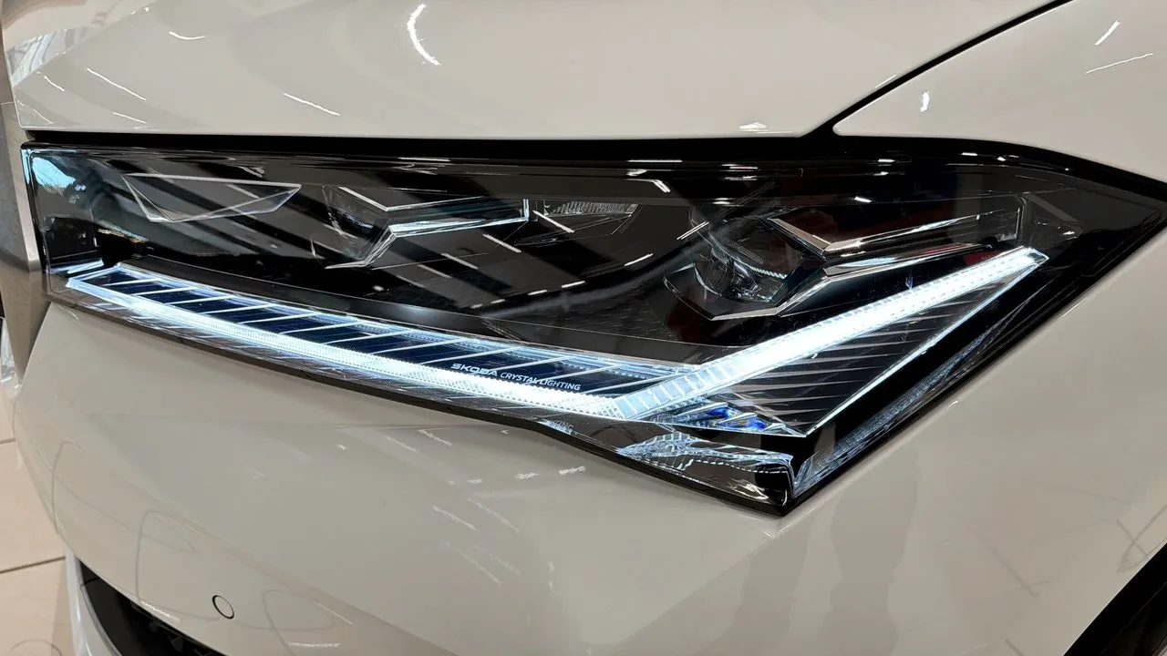 Vehicle image 20