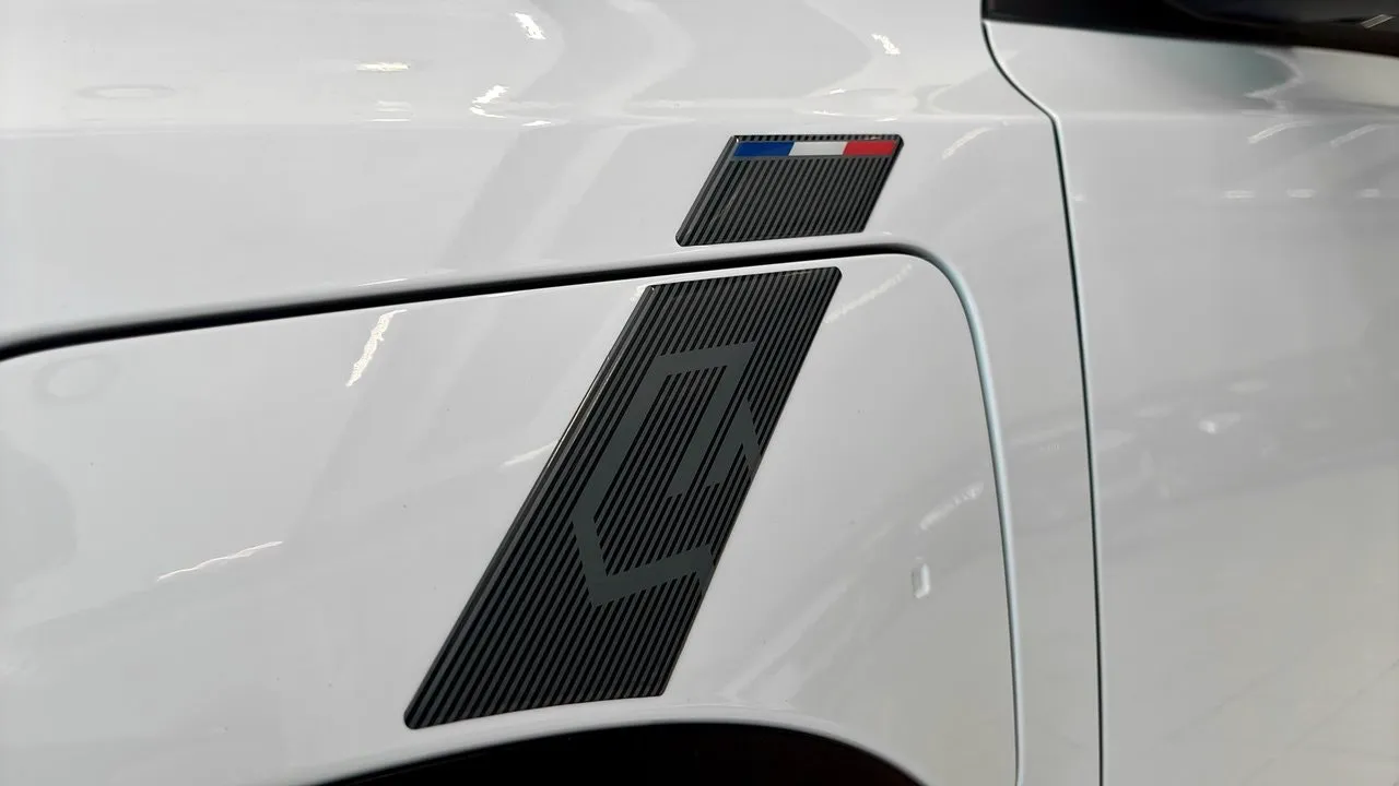 Vehicle image 22