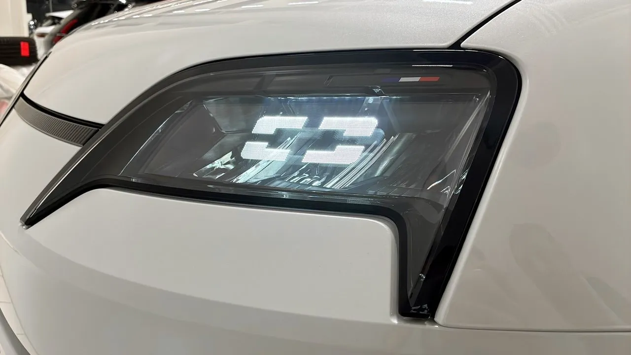 Vehicle image 22
