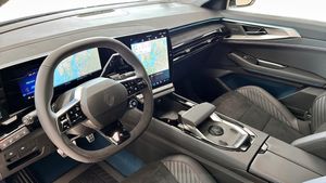 Renault Rafale bild 14