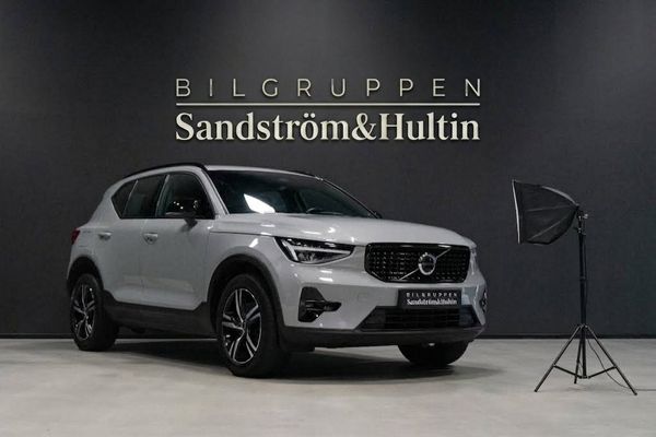 Volvo XC40 B4 FWD Plus Dark / Leasebar - 2024
