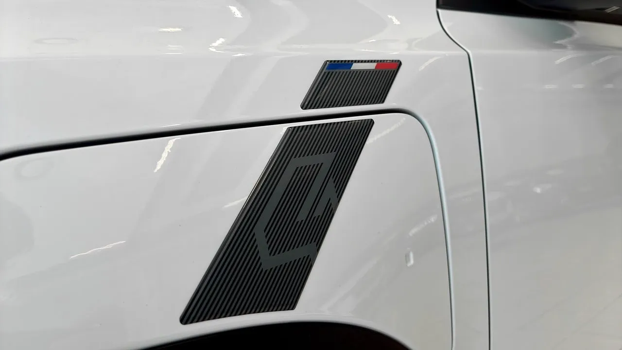 Vehicle image 21