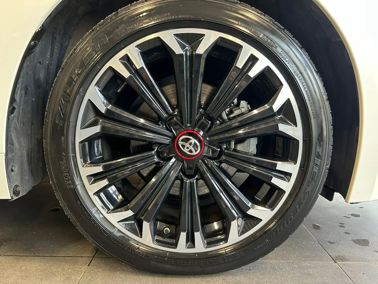 Vehicle image 22