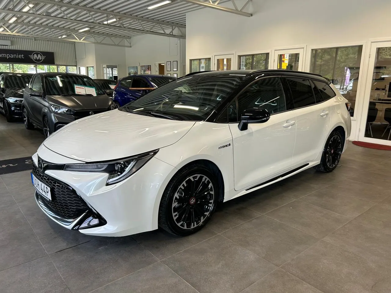 Vehicle image 2