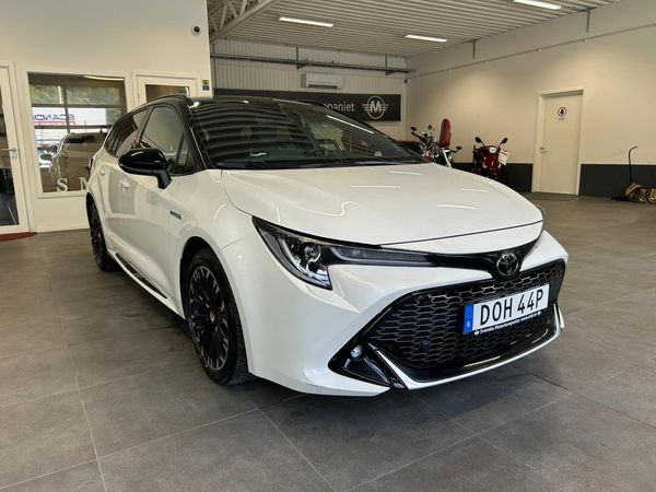 Toyota Corolla Touring Sports Hybrid e-CVT GR Sport Backkamera 1 ägare - 2020