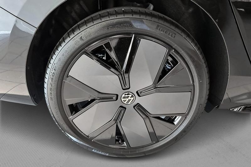 Volkswagen Passat bild 8