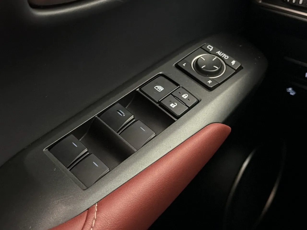 Vehicle image 36