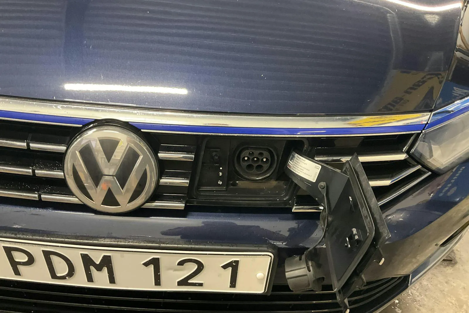 Vehicle image 15