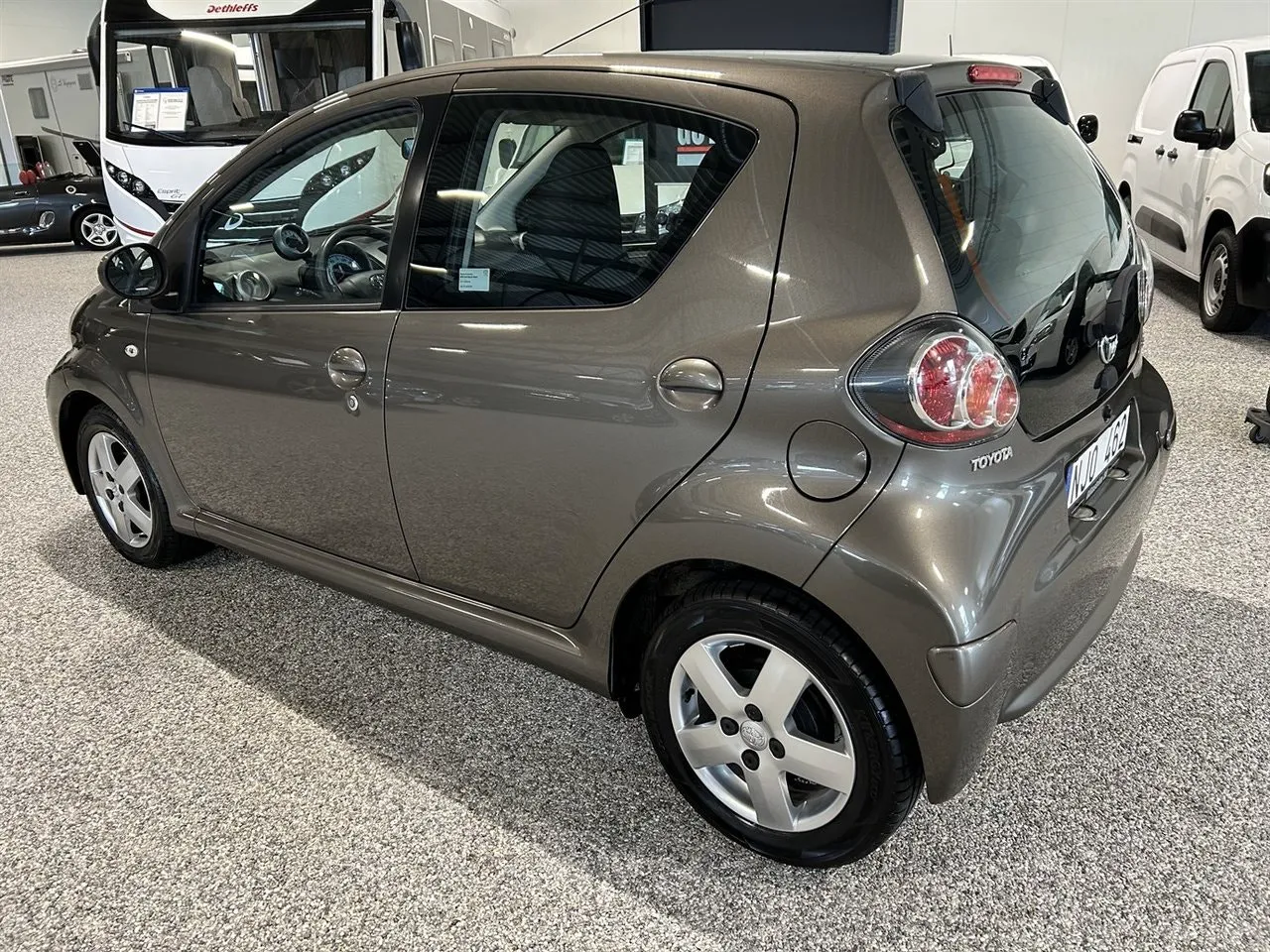 Vehicle image 1