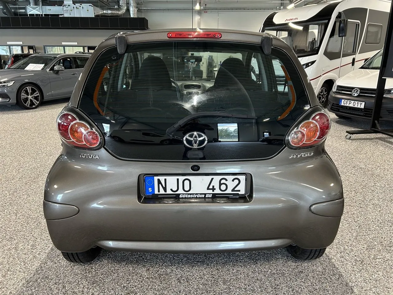 Vehicle image 2