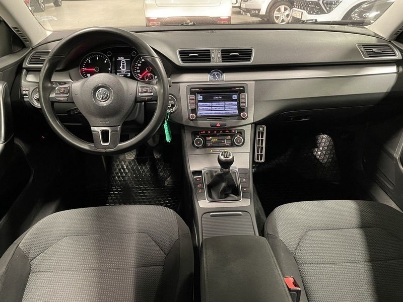 Volkswagen Passat bild 8