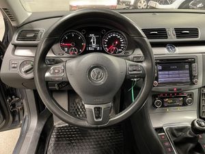 Volkswagen Passat bild 6