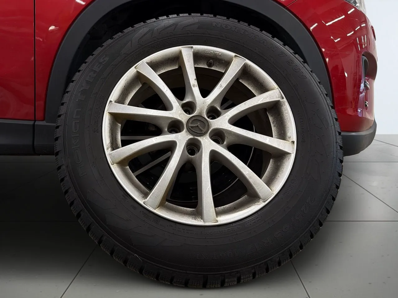 Vehicle image 13