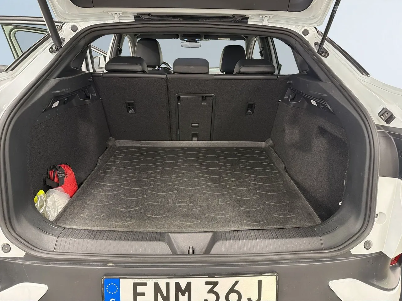 Vehicle image 21
