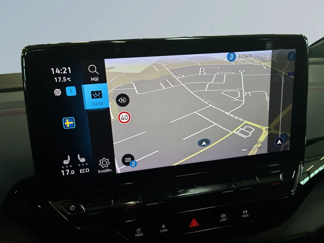 Vehicle image 14