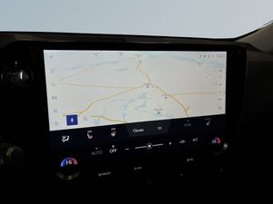 Lexus NX bild 15