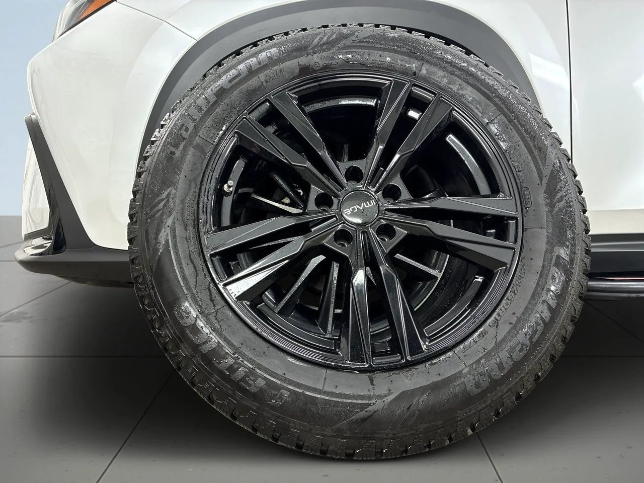 Vehicle image 13