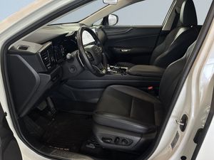 Lexus NX bild 7